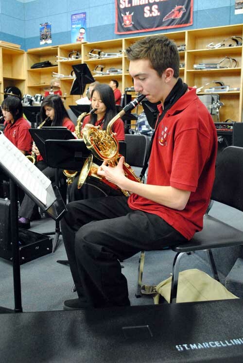 Picture of a person playing the saxophone